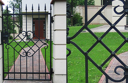Quality Iron Fence Railings photo